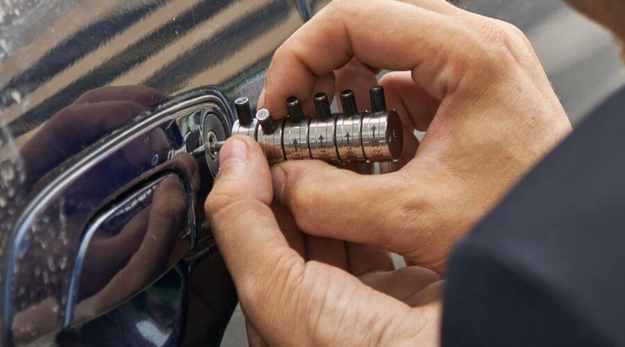 Expert flood damage restoration services in Spring Dale, WV